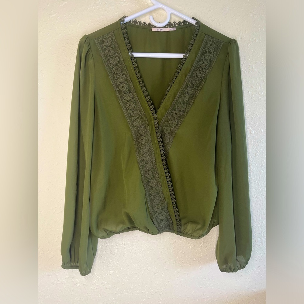 Airy boho blouse with lace details